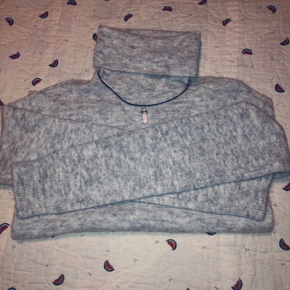 H&M turtleneck - Picture 2 of 5